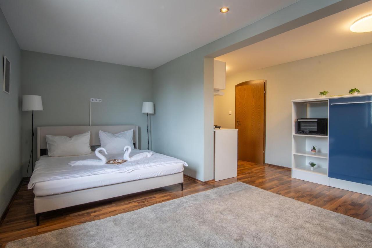 Hotel Family And Friends Hassloch Habitación foto